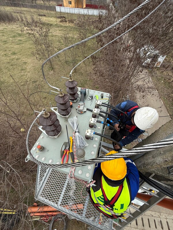 electrician-autorizat-iasi-servicii-electrice-electric-instal-45_thumb.